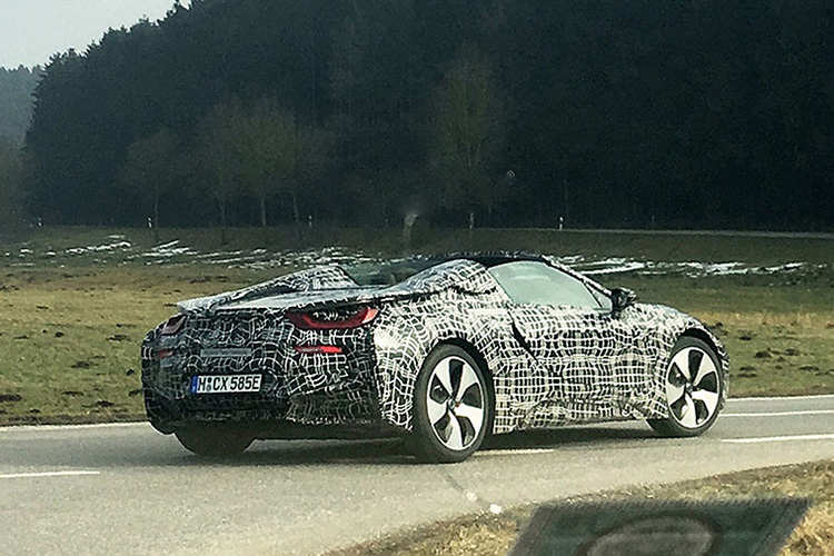 纯电续航/操控增强 宝马i8 Spyder最新谍照 