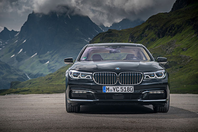 P90226934_highRes_bmw-740le-xdrive-ipe