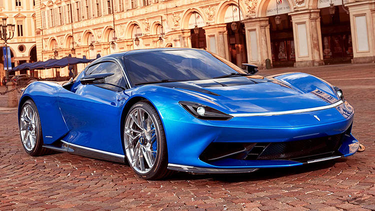 pininfarina-battisa-al-parco-valentino-2019