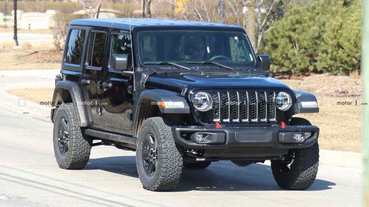 jeep-wrangler-plug-in-hybrid-spied-for-first-time
