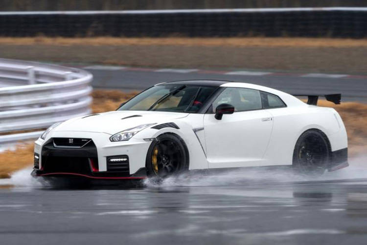 日产GT-R NISOM