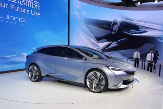 跨界风十足 别克Velite2016广州车展正式亮相