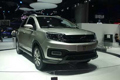 灵活多变的小型SUV 云度π1亮相上海车展