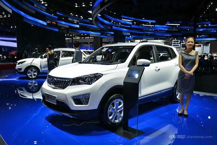 长安CS15 EV正式上市 补贴后售11.9万元