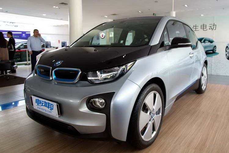 增加颈部损伤风险 美国停售并召回所有i3车型