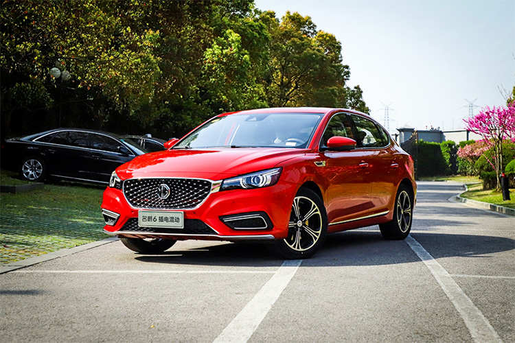 三种配色三款配置 名爵6插电混动版应该怎么选？