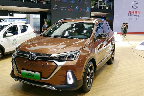 EX5作为北汽新能源首款紧凑型SUV，确定于广州车展上市