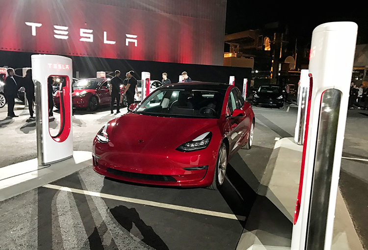 model3落地价23万,model3落地价23万首付多少