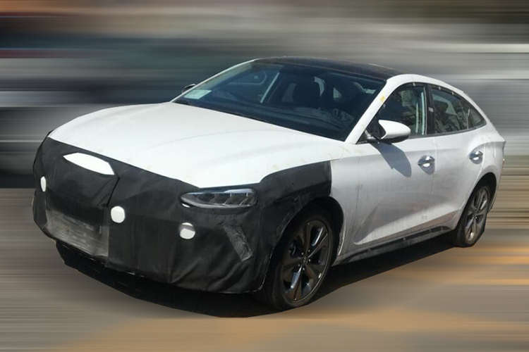 或2019年底正式上市 现代菲斯塔纯电动版谍照曝光