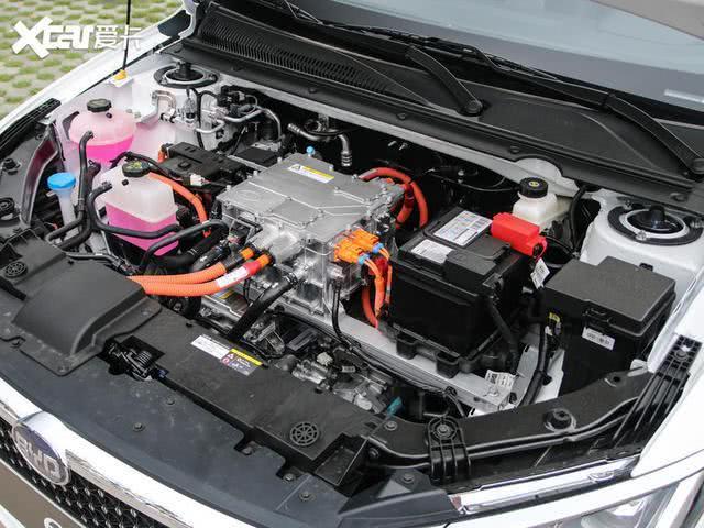 比亚迪e2的电池容量为47.3kwh,吉利帝豪gse的电池容量为53.